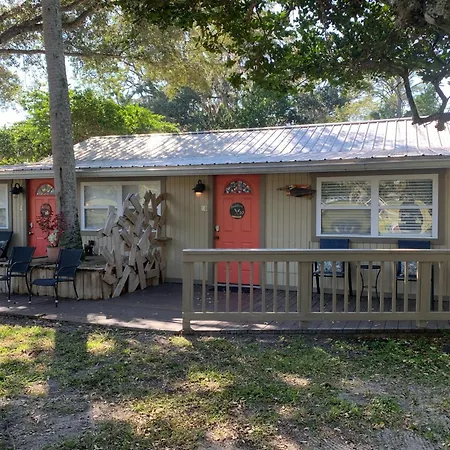 Nature Coast Inn & Cottages Inglis Exterior foto