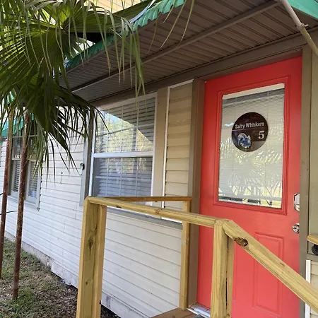 Nature Coast Inn & Cottages Inglis Exterior foto